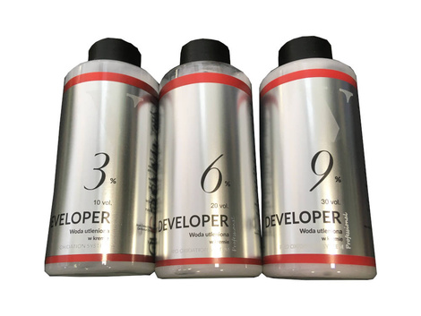 Destivii Woda Utleniona w Kremie, Oxydant, Różne Stężenia, 130ml