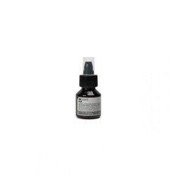 Insight Man Multifunctional Shaving & Beard Oil Olejek do Golenia i do Pielęgnacji z Ekstraktem z Daktyli Olejem Słonecznikowym i Wyciągiem Ze Słodkich Migdałów 50ml